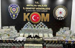 Antalya’da çok sayıda gümrük kaçağı malzeme...