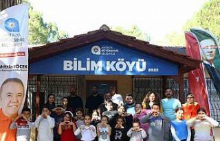 Antalyalı öğrenciler ara tatillerini Bilim Köyü’nde...