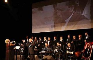 Atatürk Nilüfer’de sevdiği şarkılarla anıldı