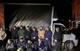 Avrupa Otoyolunda göçmen kaçakçılığı operasyonu:...