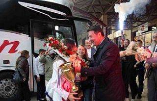 Avrupa şampiyonu Asuman Çığlıoğlu, memleketinde...