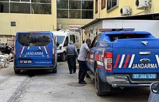 Bahçe temizliği için yaktığı ateşe düşerek...