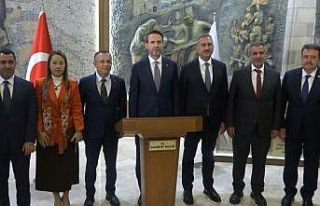 Bakan Bayraktar’dan valilik ve büyükşehir belediyesine...