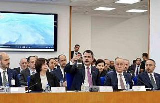 Bakan Kurum: "İzmir Körfezi bir zahmet temizlenecek"