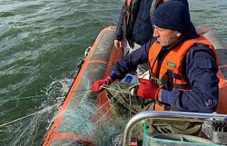 Barajdan 4 bin metre uzunluğundan hayalet ağ çıktı