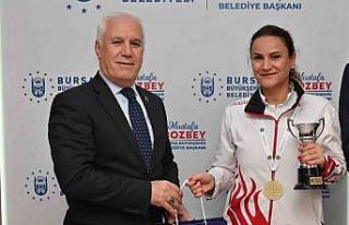 Başkan Bozbey, dünya şampiyonu Dilek Yavaş’ı...