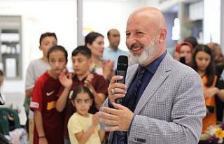 Başkan Çolakbayrakdar: “Her alanda gençlerimizin...