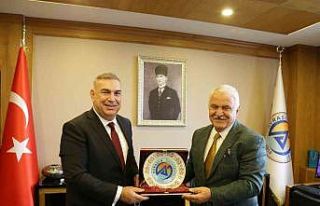 Batum Başkonsolosu Altınörs’ten Avrasya Üniversitesi’ne...