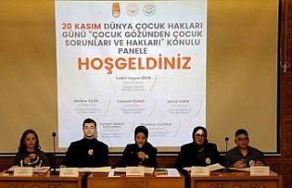 Bayburt’ta düzenlenen panelde çocuk panelistler...