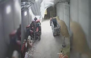 Bayburt’ta kardan deponun çatısının çökme...