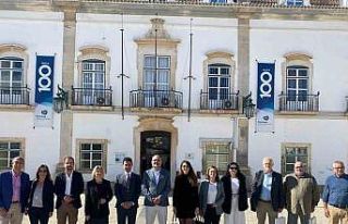 Bayraklı heyetinden Portekizli kardeş belediyeye...