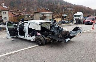 Bilecik’te araçlar çarpıştı, anne ve kızı...