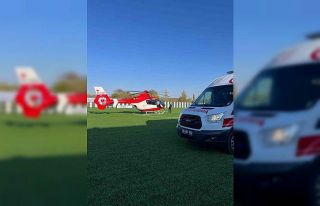 Boğazına fındık kaçan çocuk ambulans helikopterle...
