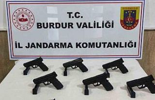 Burdur’da jandarmadan kaçakçılık operasyonu:...