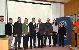 BUÜ’de 2023 yılının kalite ödülleri verildi