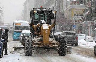 Büyükşehir’in kar timleri iş başında