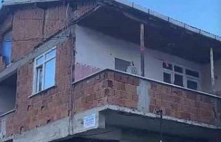 Cezaevinden izinli çıktı, eşini uykusunda boğarak...