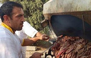 Ciğer kenti Diyarbakır’da cağ kebabı ustası...