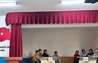 Çıldır da liseler ve ortaokullar arası münazara...