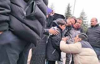 Cip ile otomobil çarpıştı: 1’i çocuk 2 kişi...