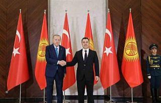 Cumhurbaşkanı Erdoğan, Kırgızistan Cumhurbaşkanı...