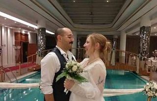 Danimarkalı geline Türk usulü düğün