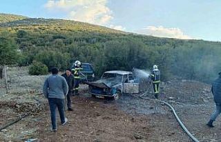 Denizli’de seyir halindeki araç alev alev yandı