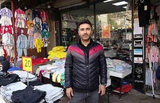 Deprem bölgesinde yıkım kararı alınan Dere Pazarı’ndaki...