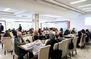 Diyabet hastası çocuklar kahvaltıda moral buldu