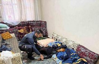 Diyarbakır’da ısınmak için eve mangal bırakan...