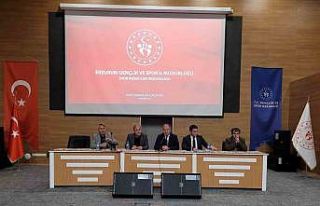 Dönmez; “Spor uzmanları bizim kemik kadromuz”