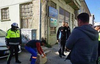 Edirne’de polis ve zabıta ekiplerinden duba uygulaması