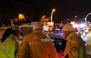 Edirne’de trafik polisleri 17 ekiple uygulama yaptı