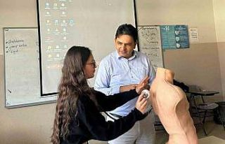 Egeli akademisyen yerli ve milli “Akciğer ve Kalp...