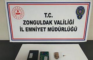 Ehliyet sınavında kurdukları düzenek "pes"...