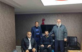 Elazığ’da engelli birey, akülü sandalyesine...