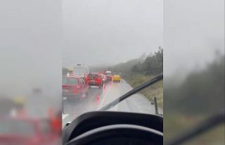 Emniyet şeridi uyanıklarını, ambulans şoförü...