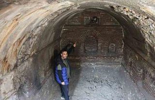 Enkazın kaldırılmasıyla binaların altında ortaya...