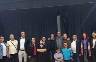 Ercan Kubaş Tiyatrosu’ndan “Ecem devler ülkesinde”