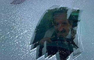 Erzincan’da araç camları buz tuttu