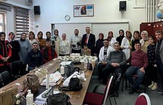 Erzurumlu tatlıcıdan 1000 öğretmene tatlı ve...