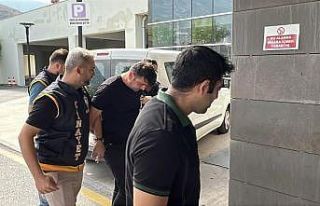 Eşini mal paylaşımı tartışması sebebiyle öldürmüş