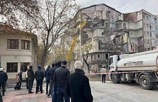 Eskişehir’de yıkım çalışması “kapalı gişe”...