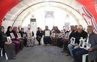 Evlat nöbetindeki ailelerden Devlet Bahçeli’ye...