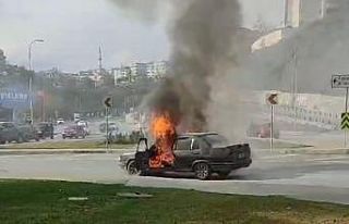 Eyüpsultan’da hareket halindeki Fiat Tofaş araç...