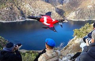 F-4E Phantom uçakları Sakarya Nehri’nin üzerinden...