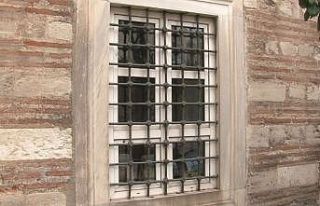 Fatih’teki 439 yıllık Mehmed Ağa Camii’ne plastik...