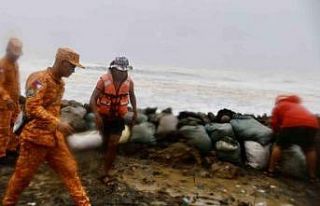 Filipinler’de Yinxing Tayfunu alarmı: 160 bin kişi...