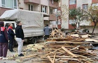 Fırtınada uçan çatılar için hasar tespiti sürüyor