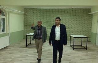 Gediz’de halı saha kafeterya çalışmaları tamamlandı